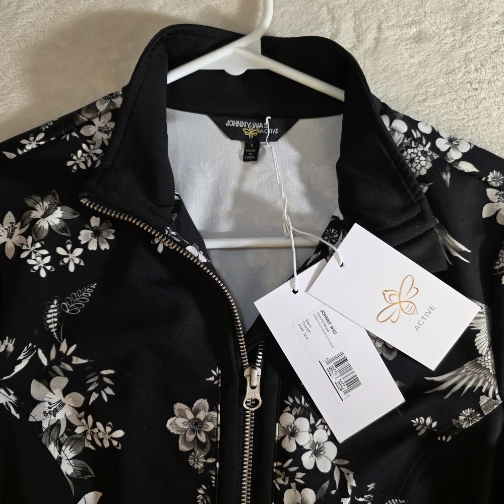 Johnny Was Black and White Floral Pullover NWT MSRP $248